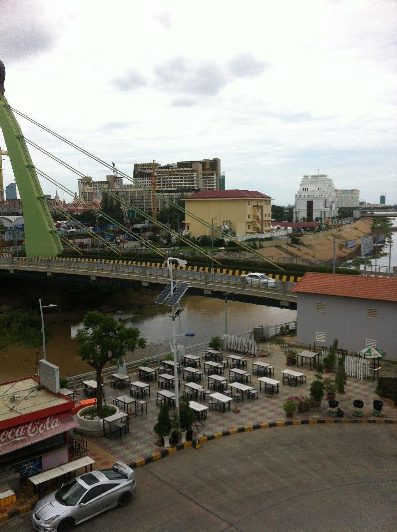 Hotel Ofuro Phnom Penh Eksteriør billede